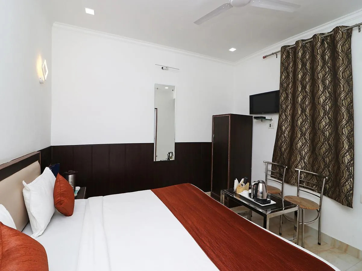 Oyo 11526 Hotel Apollo Agra   Agra (Uttar Pradesh)
