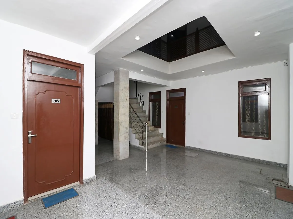 ***  Oyo 11526 Hotel Apollo Agra  India