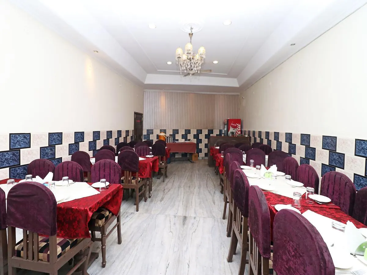 Oyo 11526 Hotel Apollo Agra  3*, Agra (Uttar Pradesh)
